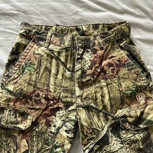 Game winner camo cargo pants